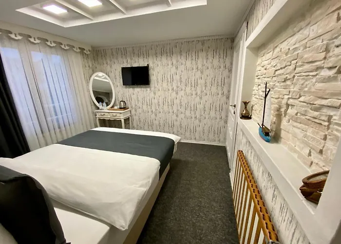 מלון Peri Boutique ספנג'ה