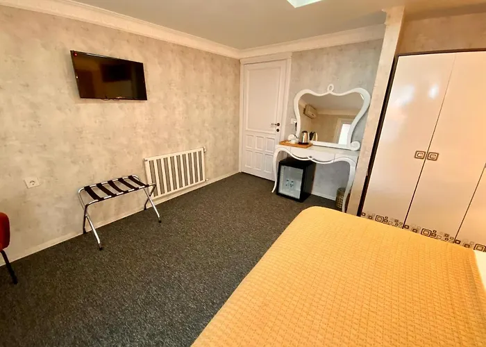 Peri Boutique ספנג'ה